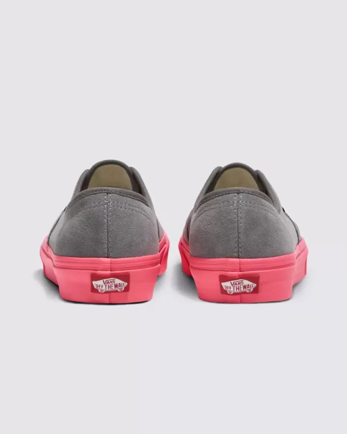 Chaussure en daim authentique des douanes