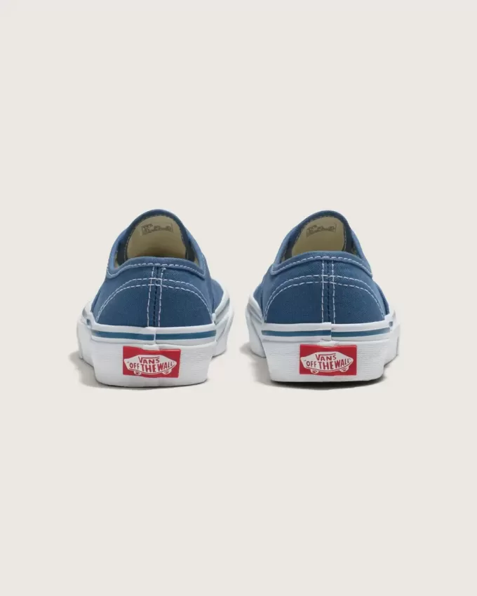 Chaussures authentiques pour petits enfants