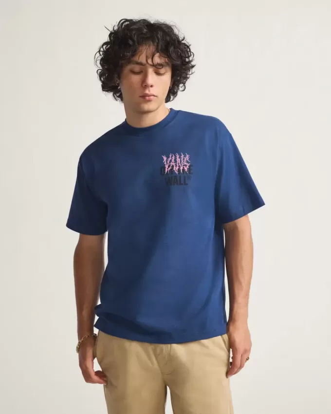 T-shirt mural en métal