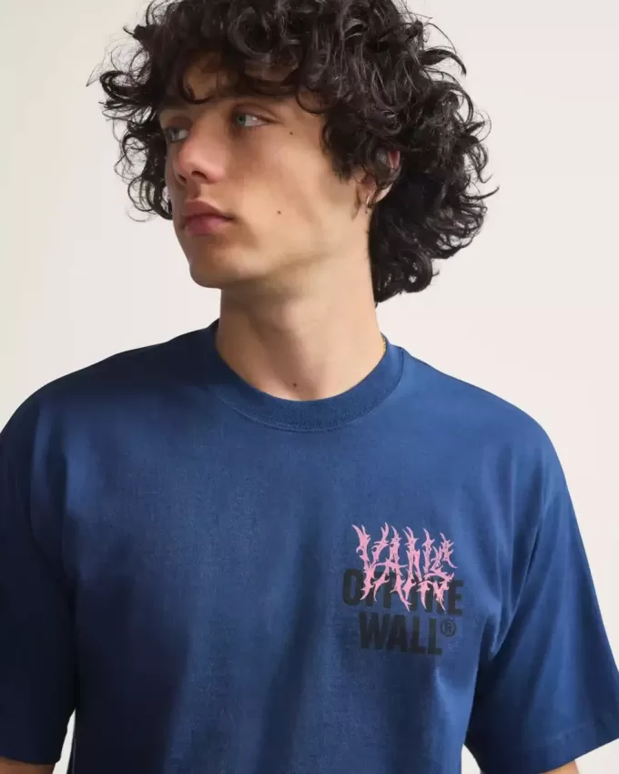 T-shirt mural en métal